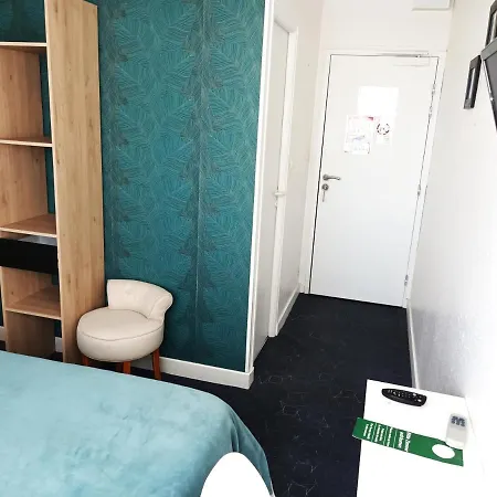 Le Vent Des Globes Отель 2*