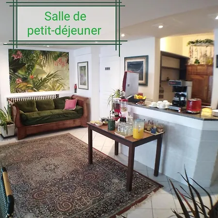 Отель Le Vent Des Globes 2*