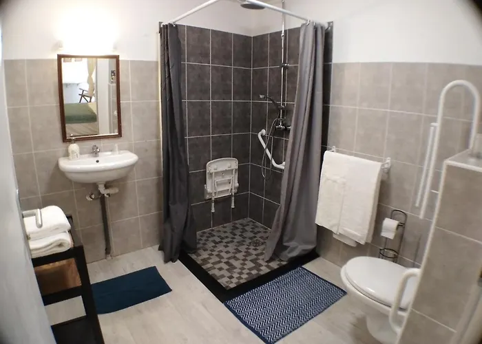 Le Vent Des Globes Hotel 2*