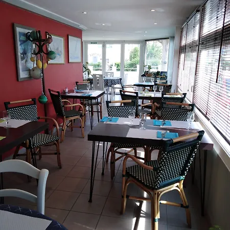 Hotel Le Vent Des Globes 2*