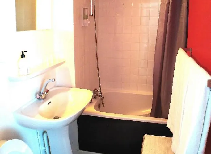 Hotel Le Vent Des Globes 2*